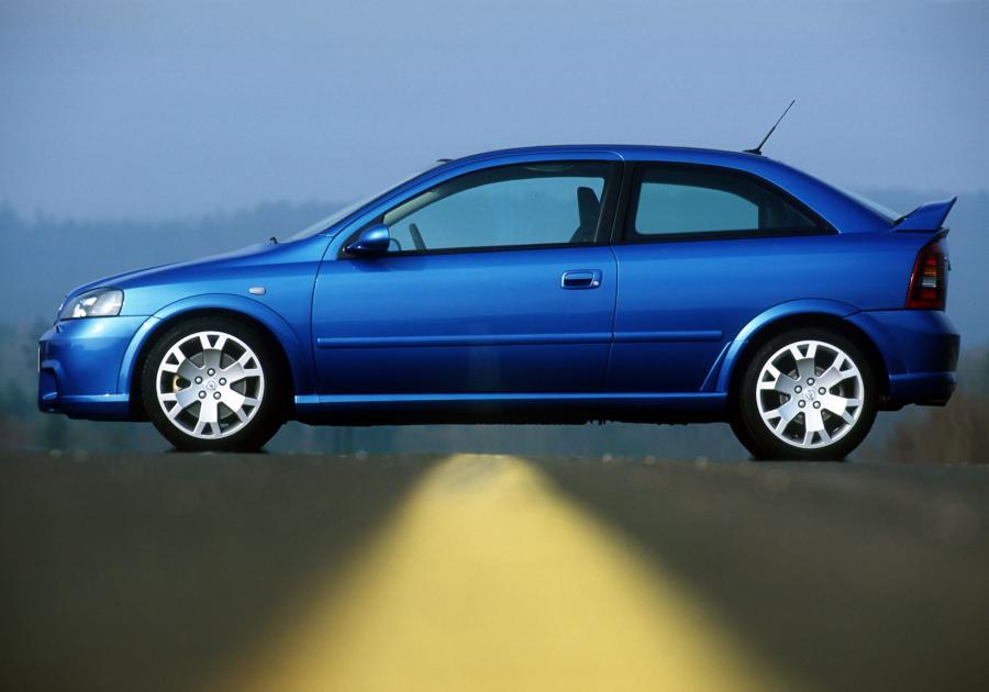  Opel Astra OPC (G) 2002 года  (фото 3 из 26)